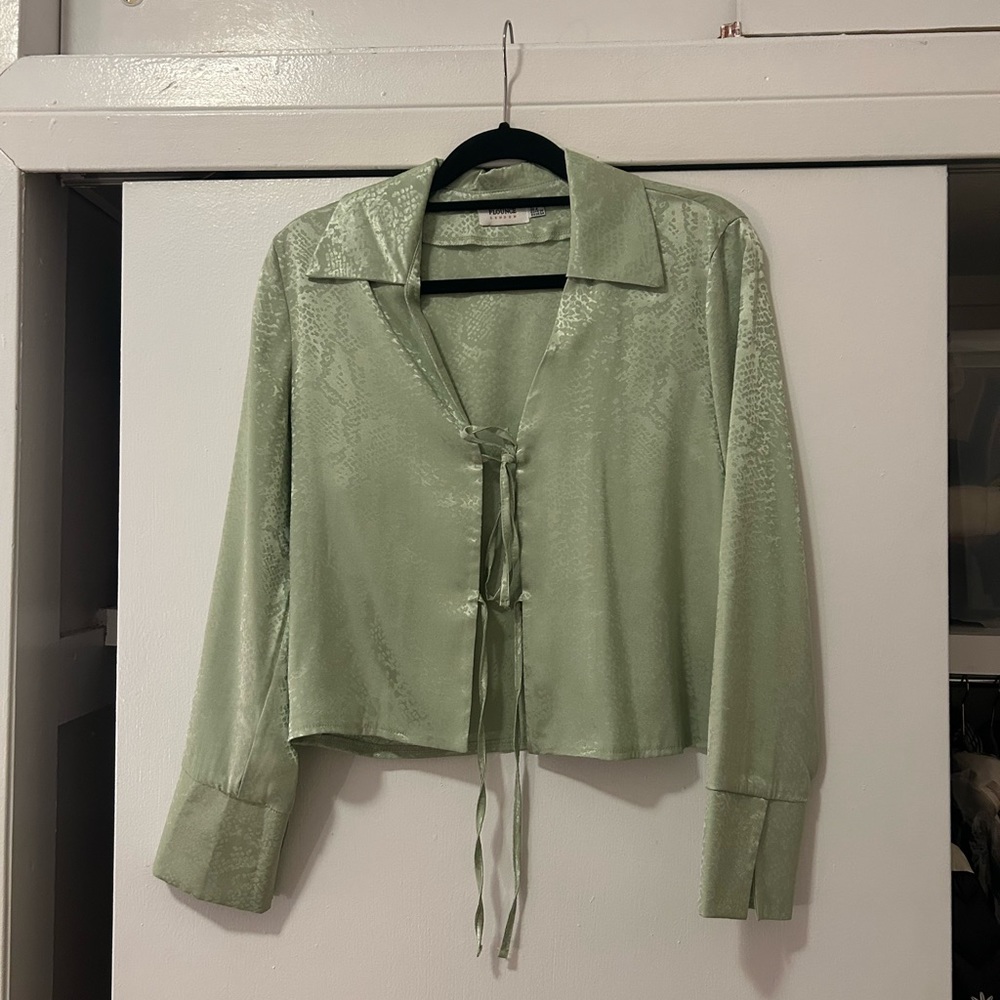 Flounce London Green Tie-Front Satin Blouse Sz 4